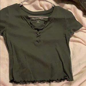 Crop top lettuce lace up front hollister small